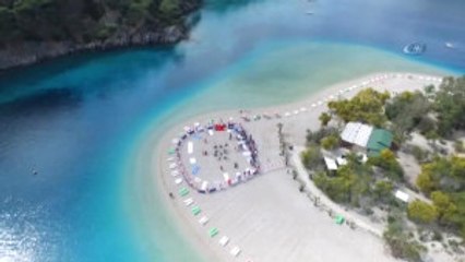 Türkiye'de İlk Kez Oturarak Voleybol Oynandı