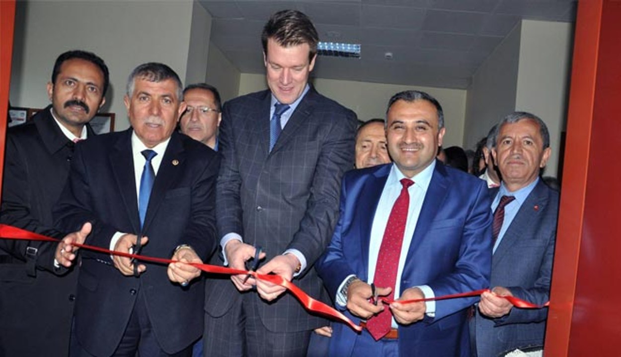 YENİ TARIM BİNASININ TEMEL ATMA TÖRENİNDE DEVELİLER TEK YÜREK OLDU