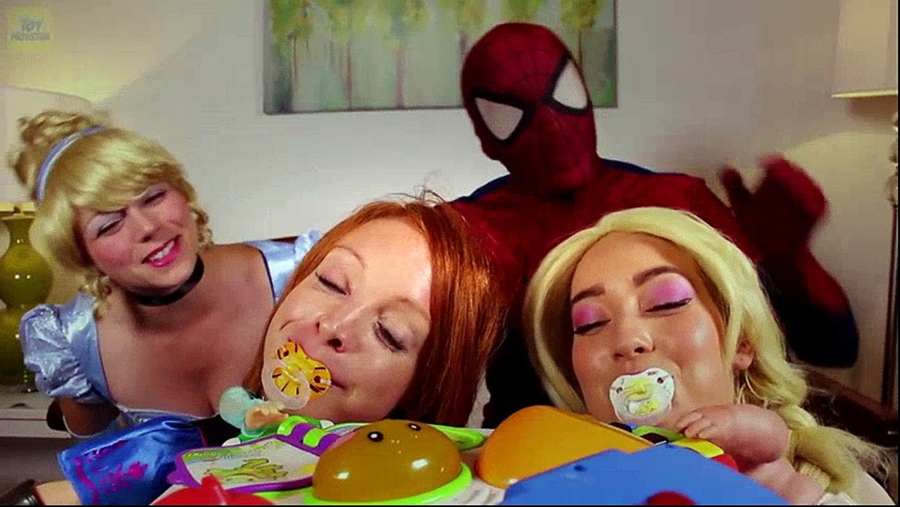 Frozen Elsa Becomes a BABY! w/ Spiderman, Anna, Pink Spidergirl, Joker, Maleficent, Catwoman, Batman