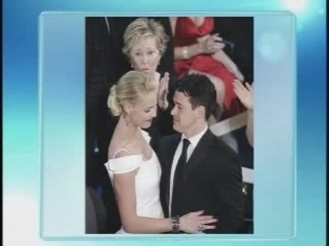 T.R Knight @ Ellen DeGeneres 09/27/07 'Birthday Gift'