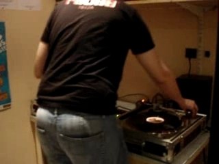 DJ SKAN EN MIX LIVE SUR WWW.RADIODLV.COM