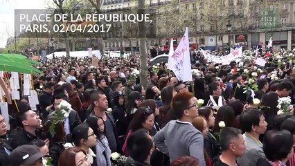 L'extrême émotion des proches de Shaoyo Liu rassemblés place de la République