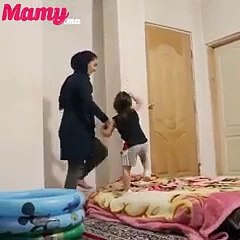 See How This Little Girl is Climbing the Wall Easily ?? Video Gone Viral