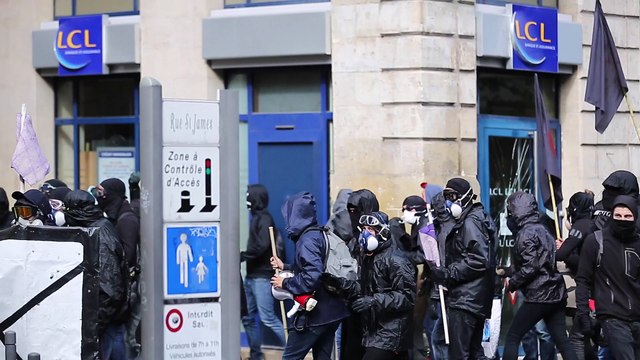 Manifestation anti-FN à Bordeaux: affrontements et dégâts dans la ville.
