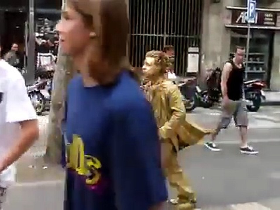 Amazing Human Statue Ever!