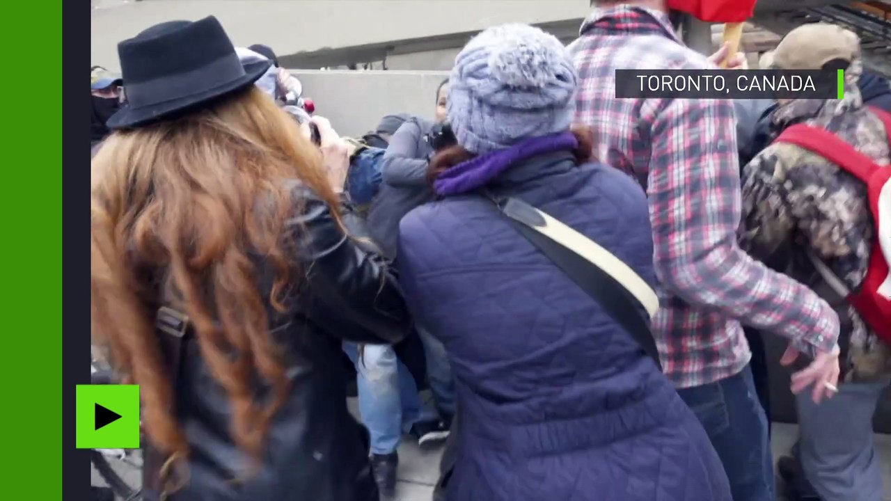 Toronto : échauffourées entre partisans d’extrême droite et d’extrême gauche