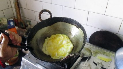 HOW TO MAKE OMLET IN THE FRYING PAN