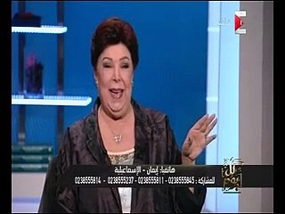 متصلة تشكو زوجها: مبيحطش الكوباية على الكوستر وبيضغط معجون الأسنان من النص