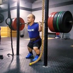 İnanılmazı başardı, 206 kiloyu üç kere kaldırdı