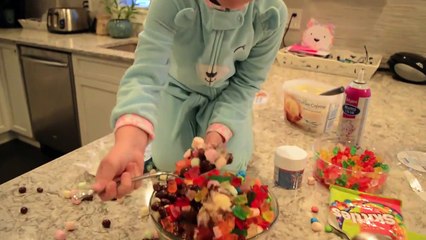 Bad Baby Giant Ice Cream Sundae Fail - Toy Freaks Out!-7aBKBfLQZqE