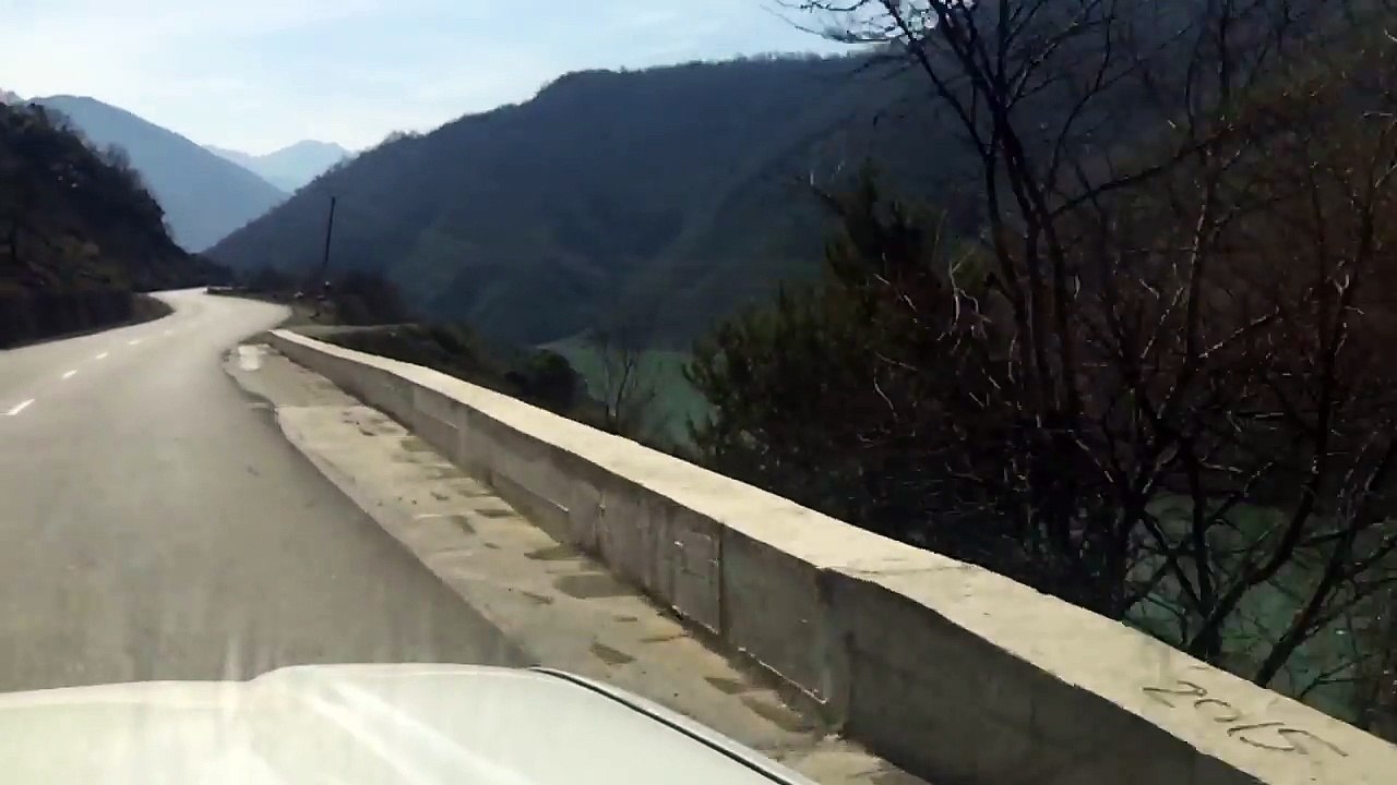 Udhetim per Diber, Albania