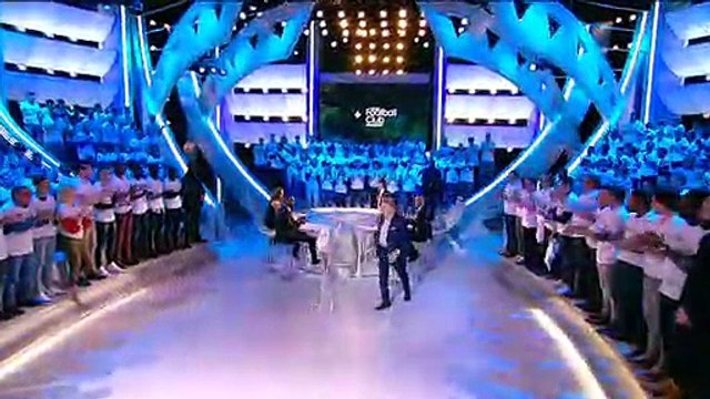 Le retour émouvant de Pierre Ménès dans Canal football club, après sept mois d'absence