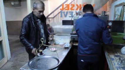 Köpeği "Aşkın" Ile Hayata Tutunuyor