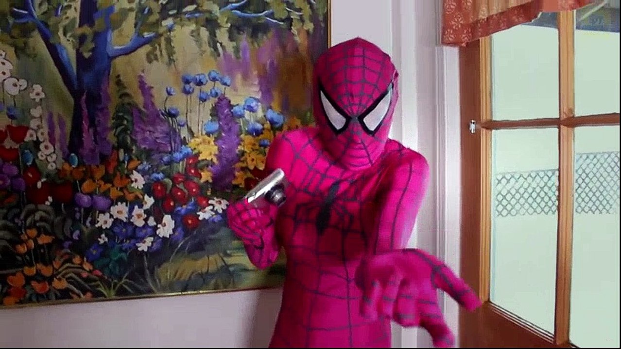 Frozen Elsa Arrested! w/ Spiderman Pink Spidergirl Frozen Anna & Joker! Superhero Fun in Real Life