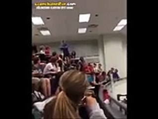 Kimya Profesör'ü ile Girdiği İddia Sonrası Tüm Sınıfın A Alması İçin Bir Uçta ki Çöpe Basket Ato