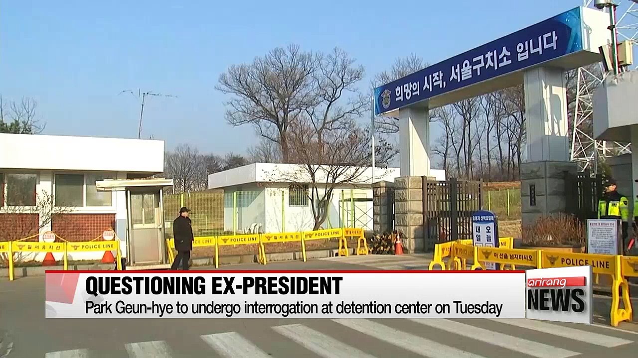 Prosecutors to question jailed ex-President Park Geun-hye on Tuesday