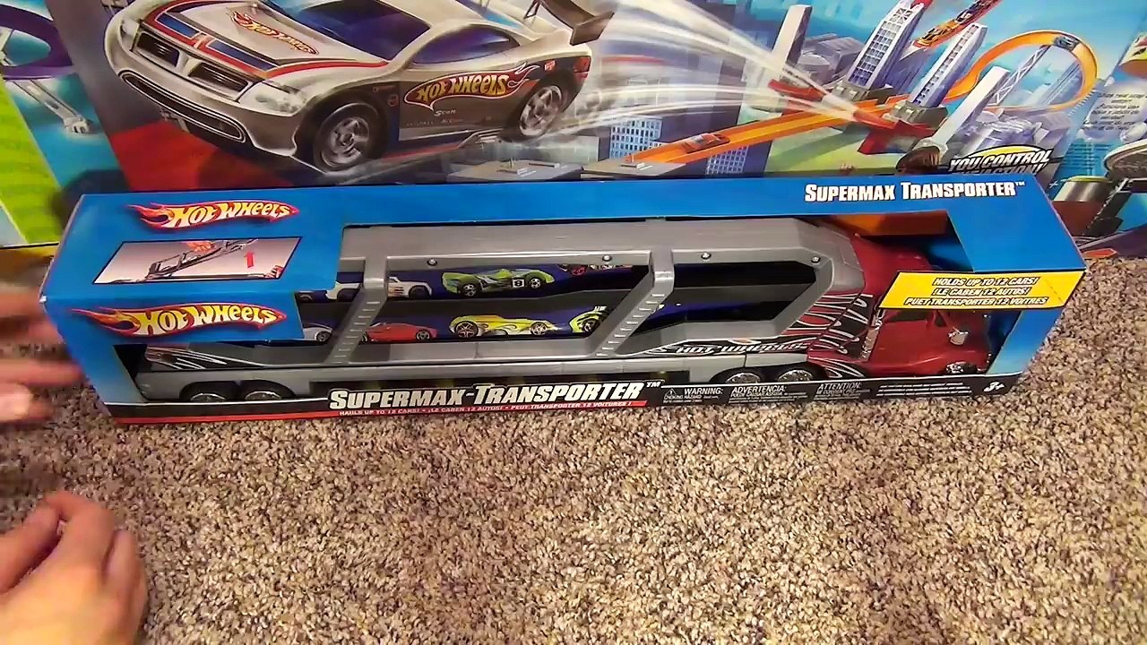 Hot Wheels Supermax Transporter Giant Semi Truck Car Loader Toy Review-EV4VmFdH-0k