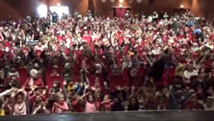 Rus Çocuk Gösterisi "Sevimli Patiler" Bilecikli Çocuklarla Bir Araya Geldi