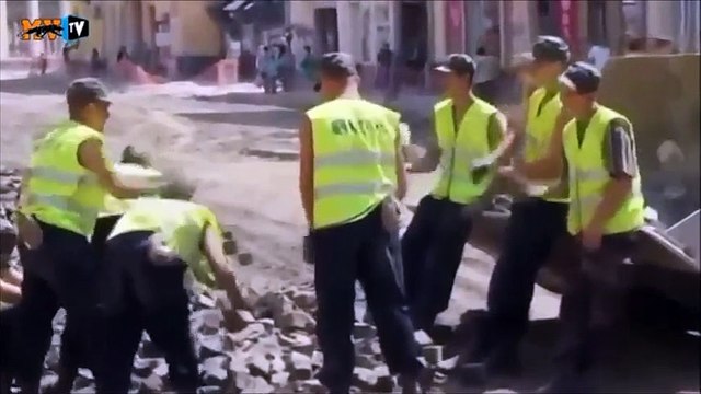 Video Lucu Banget Bikin Ketawa Abis #5 - Pekerja Gagal Kocak Abis