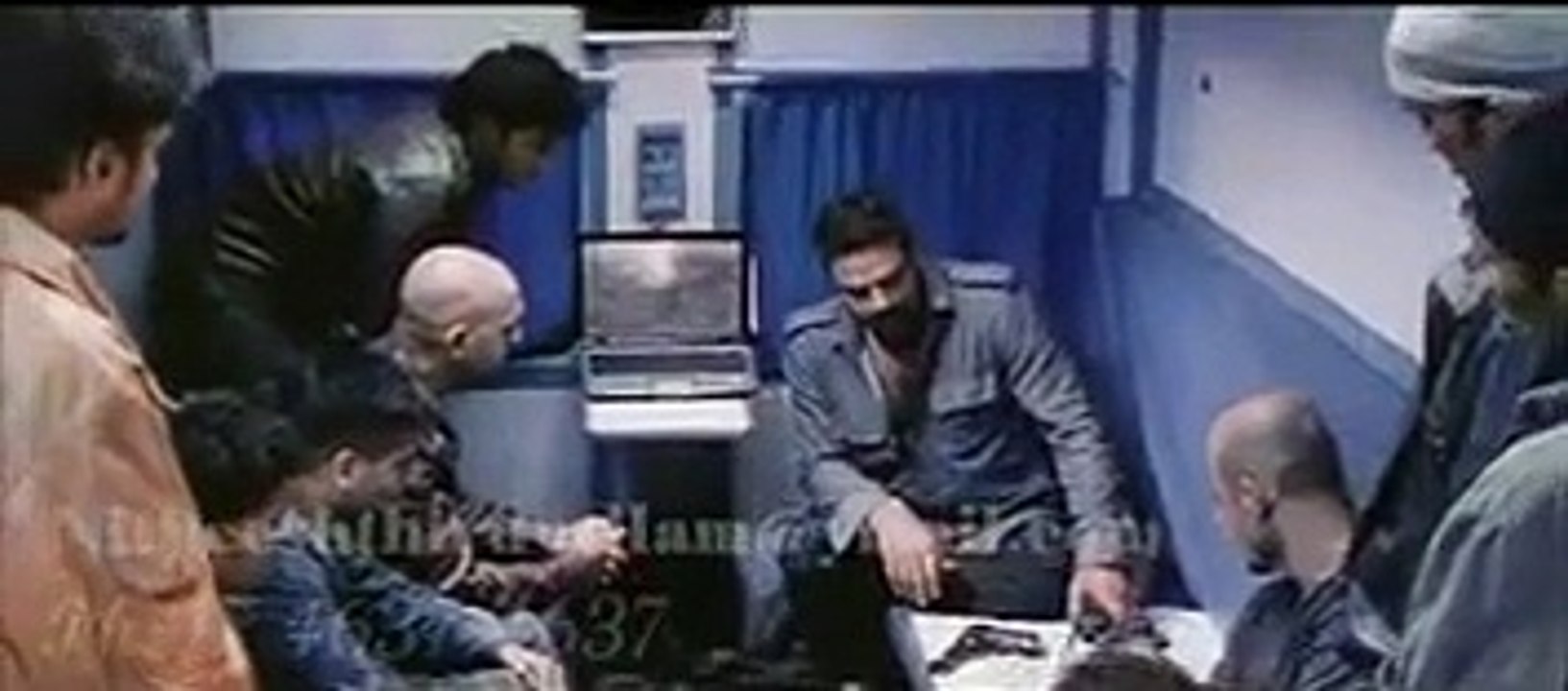 Mass Train Scene - Velayutham