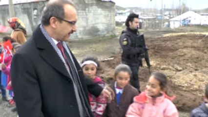 Muş Valisi Seddar Yavuz: "Allah Belasını Versin Senin Gibi Hocanın"