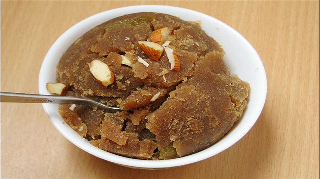 Aate Ka Halwa (Whole Wheat Halwa)