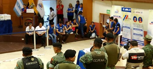 Continua el conteo voto a voto en el CNE