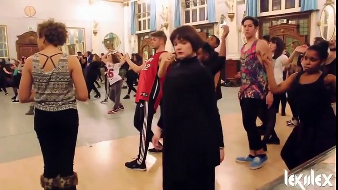 リオ五輪閉会式で話題になったAyaBambi(アヤバンビ)がロンドンでダンスを披露し拍手喝采！！ 【KSM】リオ五輪閉会式の日本の演出に海外から大絶賛の嵐 海外「とことん日本だった