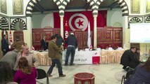 تونس تعلن رسميا موعد أول انتخابات بلدية ما بعد الثورة.