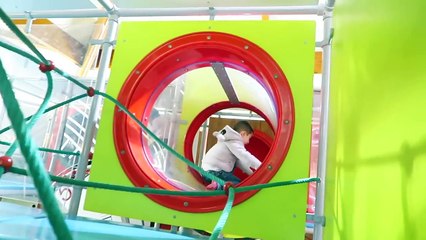 VLOG - Aire de Jeux Ronald Land - Fun indoor McDonald's-zm5pExkp85Y