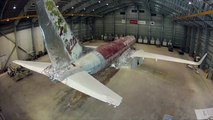 Timelapse de suppression de la peinture d'un avion