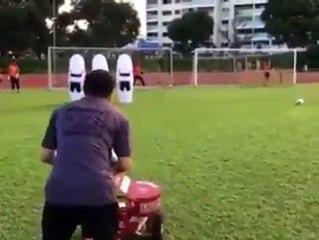 Ve teknoloji futbolu yendi! Roberto Carlos makinesi