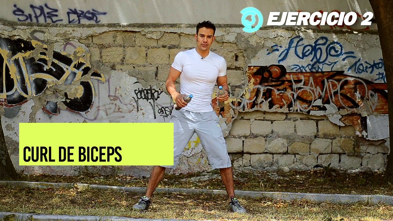 Vida Zen | Fortalece los brazos con botellas rellenas de arena