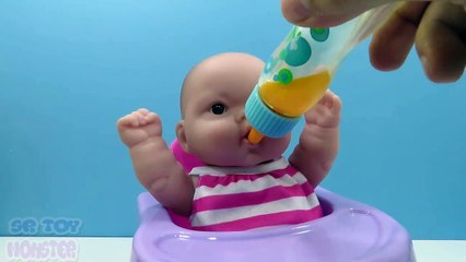 BABY DOLL eating food drinking Bath Time POTTY TRAINING and Baby Alive Toys Video