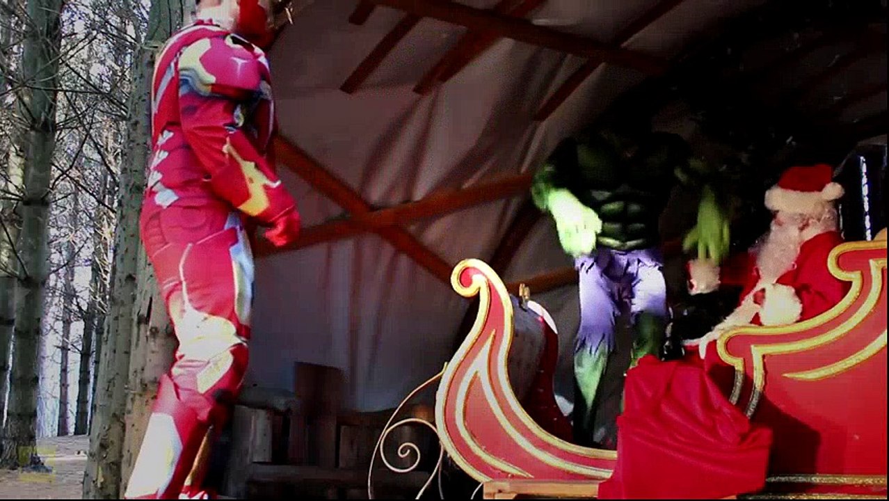 CHRISTMAS SPECIAL Frozen Elsa Spiderman Baby Joker Maleficent Anna Hulk Catwoman! Superhero Fun :)