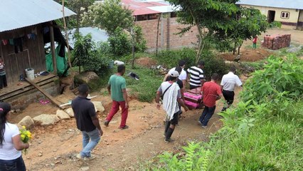 URGENTE: Comienza sepultura de víctimas de alud en Colombia