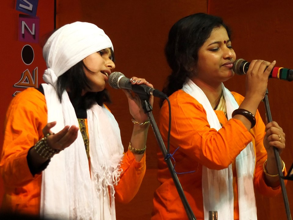 বাউল গান l লোকে বলে বলেরে ঘর বাড়ি ভালানা আমার(loke bole bole re) l রুনা বাউল l