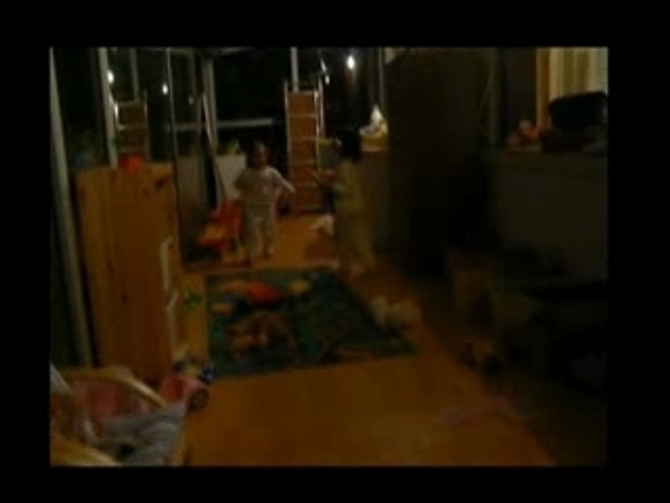 Camille et Laura sous la véranda