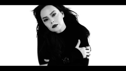 Ebru Gündeş - Bir Devir Bitti (Klip) 2017