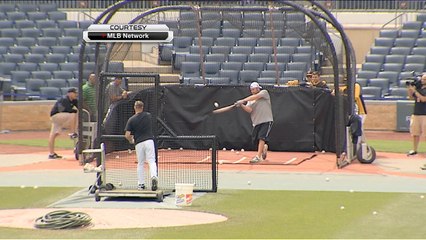 NFL Fan Pass: Big Ben the home run hitter