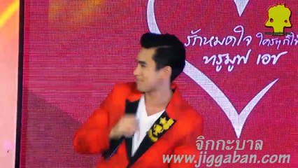 ณเดชน์ ญาญ่า มินิคอนเสิร์ต ให้ NY ฟิน กับทั้งเพลงเดี่ยว และ คู่