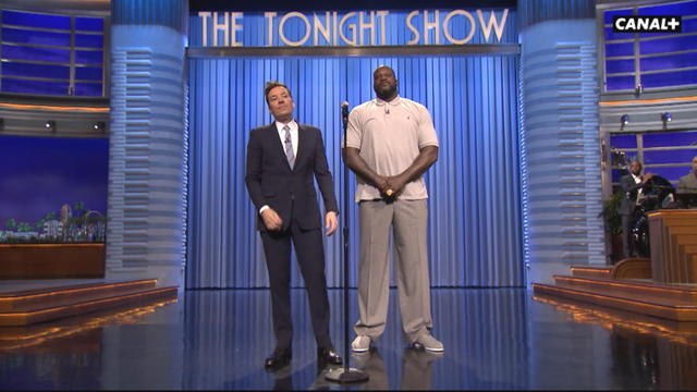 : Jimmy Fallon, Shaquille O'Neal et Pitbull font une battle - The Tonight Show du 04/04 - CANAL+