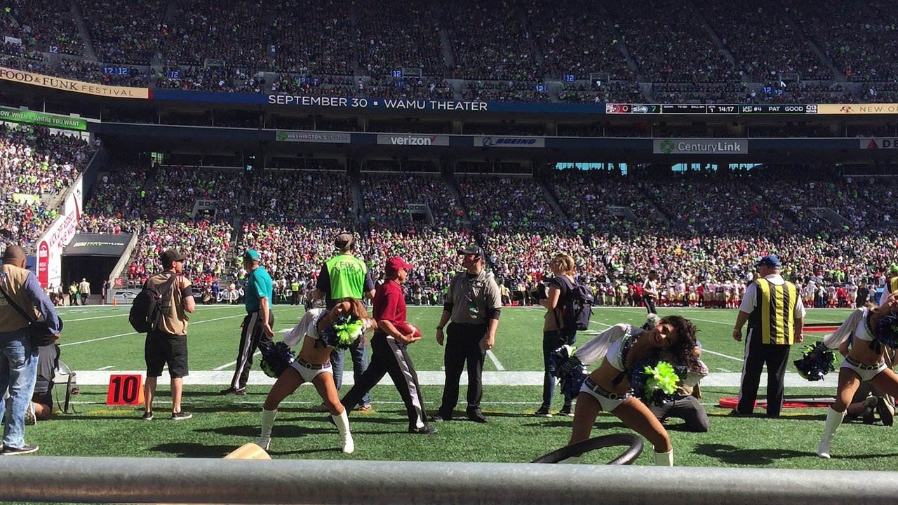 Sea Gals - San Francisco 49ers @ Seattle Seahawks