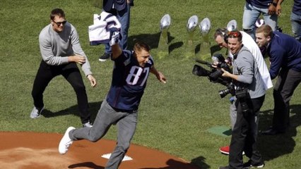 Gronk steals Brady's jersey at Red Sox Opening Day