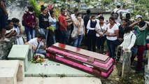 Colombia comienza a sepultar víctimas de mortífero alud