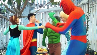 Snow White & Superman PIZZA CHALLENGE! w- Spiderman JEALOUS Frozen Elsa Fun Superhero in real life