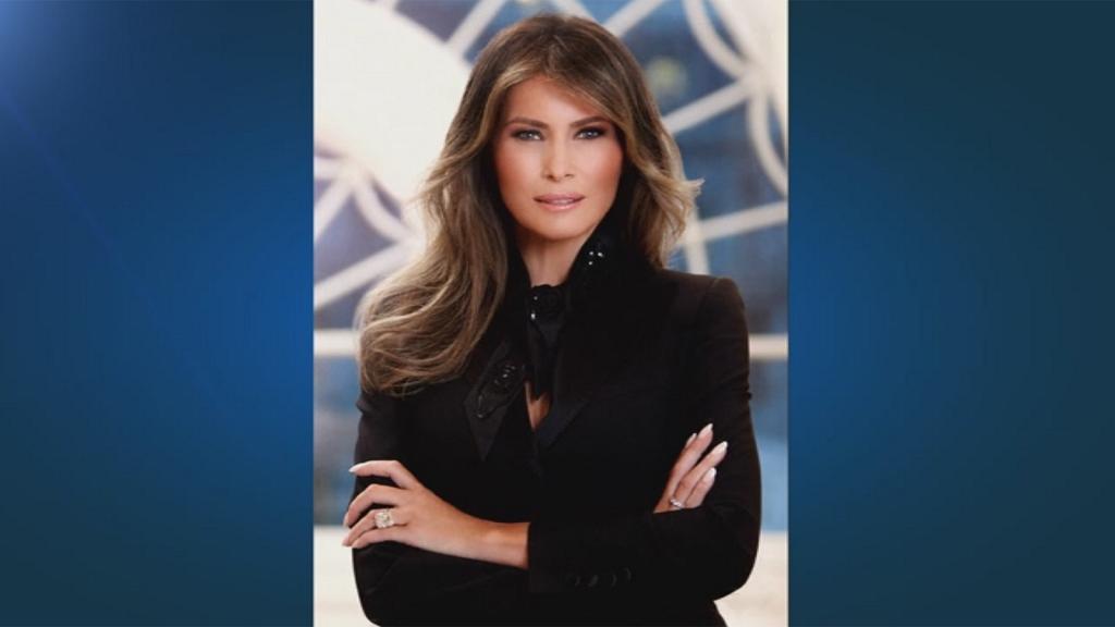 Video Usa: la Casa Bianca diffonde il ritratto ufficiale di Melania Trump