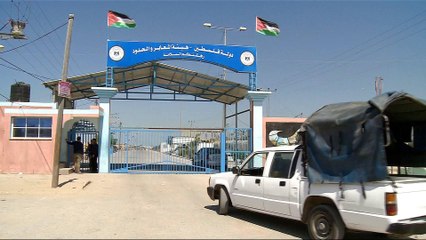 Israel accused of blocking aid workers from entering Gaza