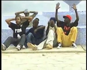 Vidéo: Quand y'en a marre se faisait maltraiter pour son combat au nom de la liberté... Regardez