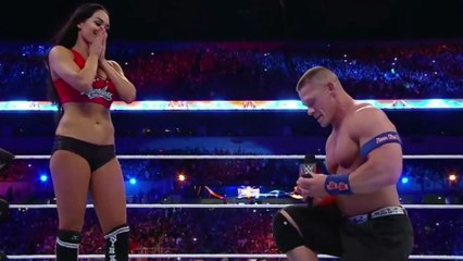 John Cena demande sa petite amie en mariage sur le ring